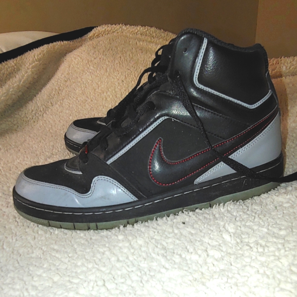 Vintage NIKE Hightops - Picture 4 of 9